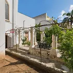 Palazzo Piccinno Гостевой дом 4*