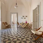 Гостевой дом Palazzo Piccinno 4*
