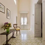 Palazzo Piccinno Гостевой дом Парабита