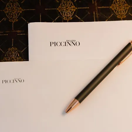 Palazzo Piccinno 招待所 帕拉比塔