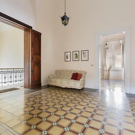 Πανσιόν Palazzo Piccinno 4*