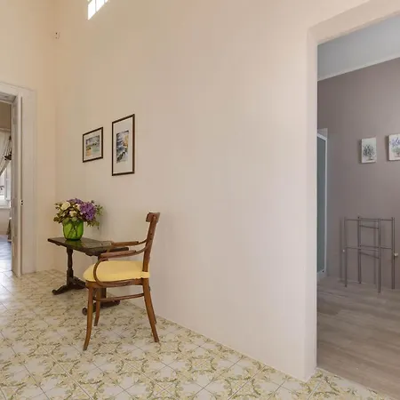 Guest house Palazzo Piccinno Parabita