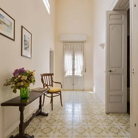 Palazzo Piccinno Vendégház Parabita